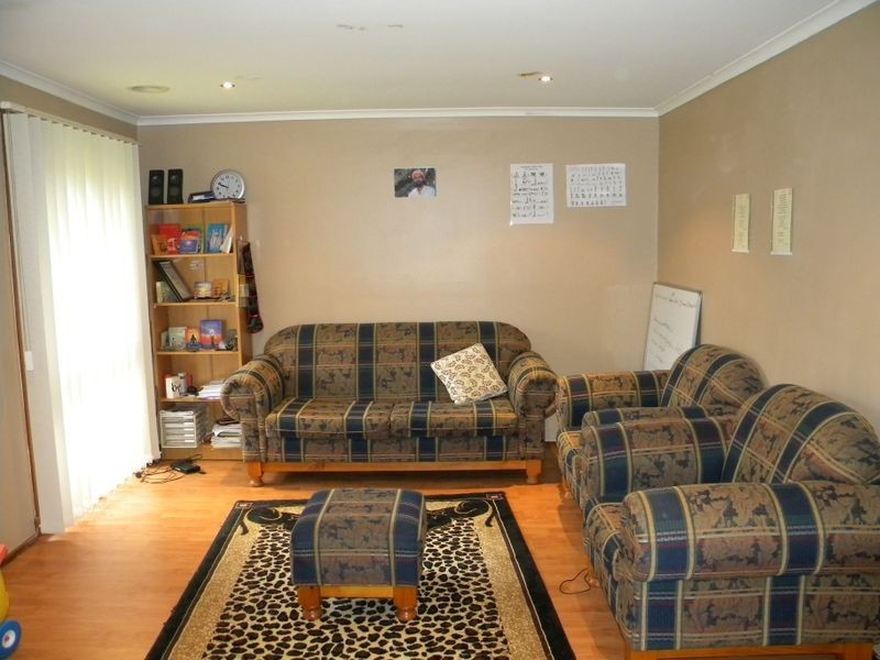 23 Axedale Crescent, Endeavour Hills VIC 3802