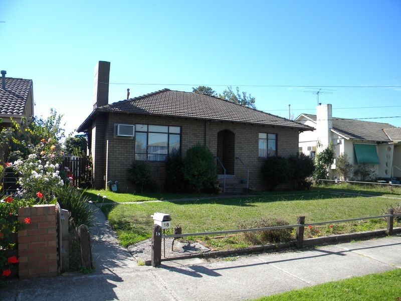 18 Wattle Drive, Doveton VIC 3177