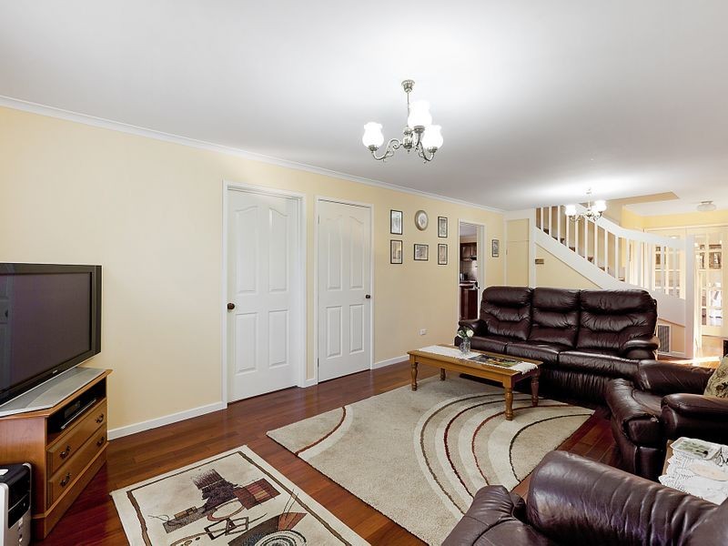 12 Wevlin Close, Endeavour Hills VIC 3802