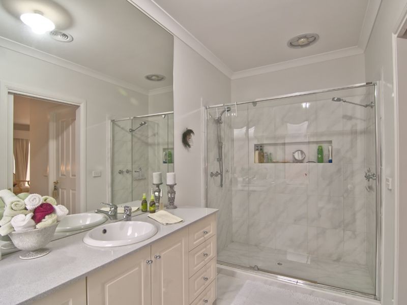 17 Orbison Court, Endeavour Hills VIC 3802