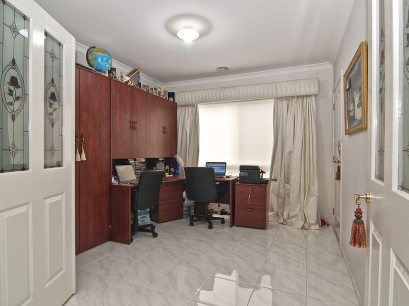 17 Orbison Court, Endeavour Hills VIC 3802