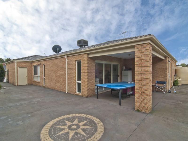 17 Orbison Court, Endeavour Hills VIC 3802