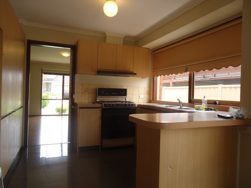 10 Fenton Court, Keysborough VIC 3173