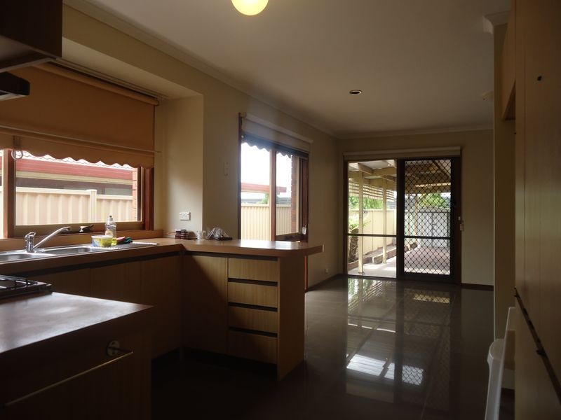 10 Fenton Court, Keysborough VIC 3173