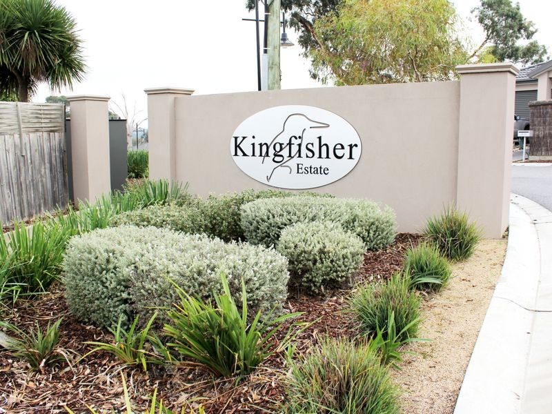 8/21 Kingfisher Drive, Doveton VIC 3177