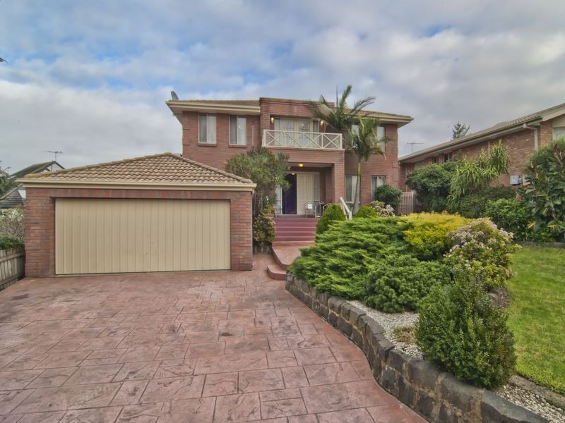 2 Lockley Close, Endeavour Hills VIC 3802