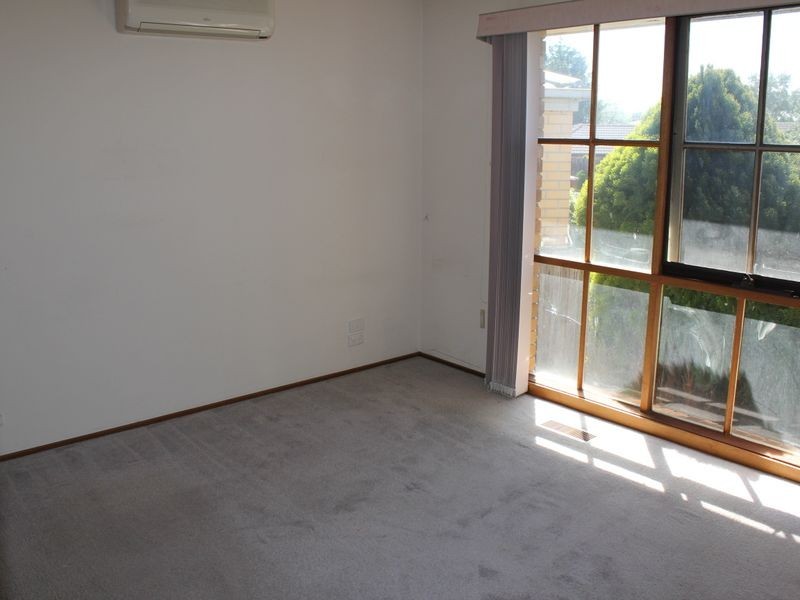 8 Kanumbra Court, Hallam VIC 3803