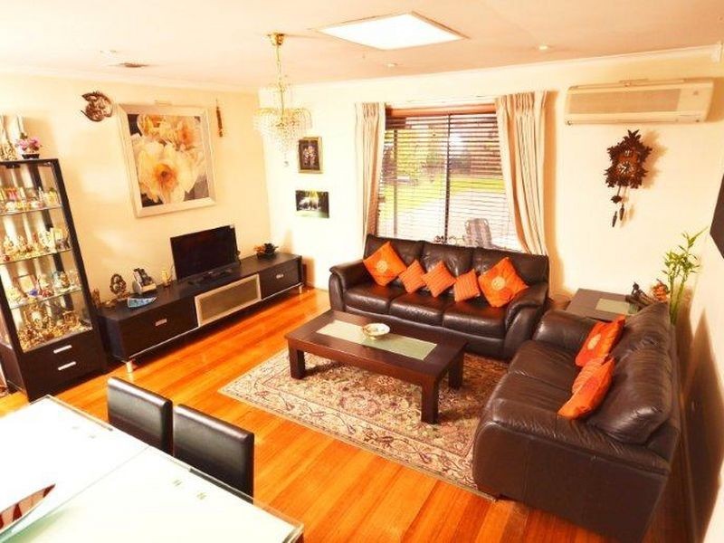 16 Robert Street, Chadstone VIC 3148