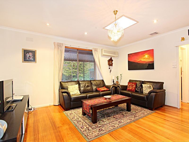 16 Robert Street, Chadstone VIC 3148