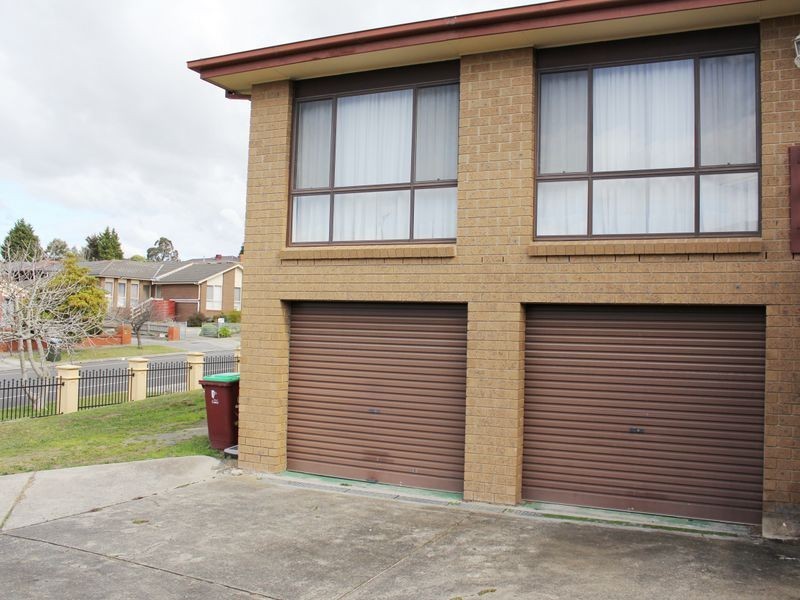 29 Thomas Mitchell Drive, Endeavour Hills VIC 3802