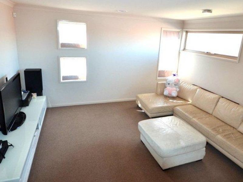 8 Edmond Street, Springvale VIC 3171