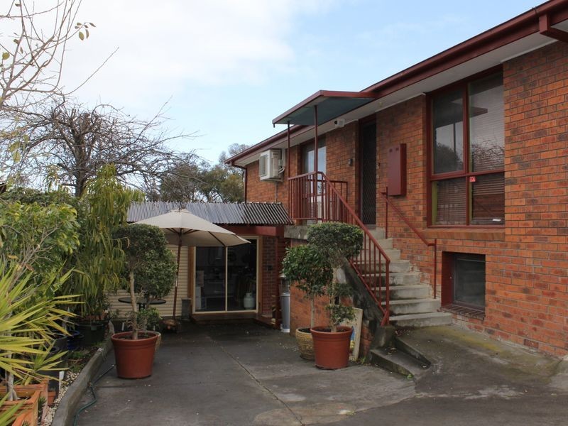 28 Corio Drive, Springvale South VIC 3172