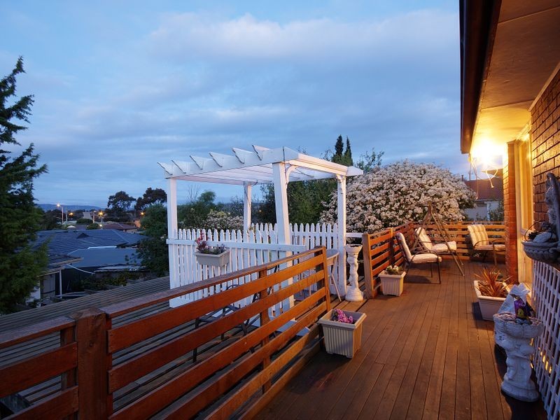 3 Burchall Grove, Dandenong North VIC 3175