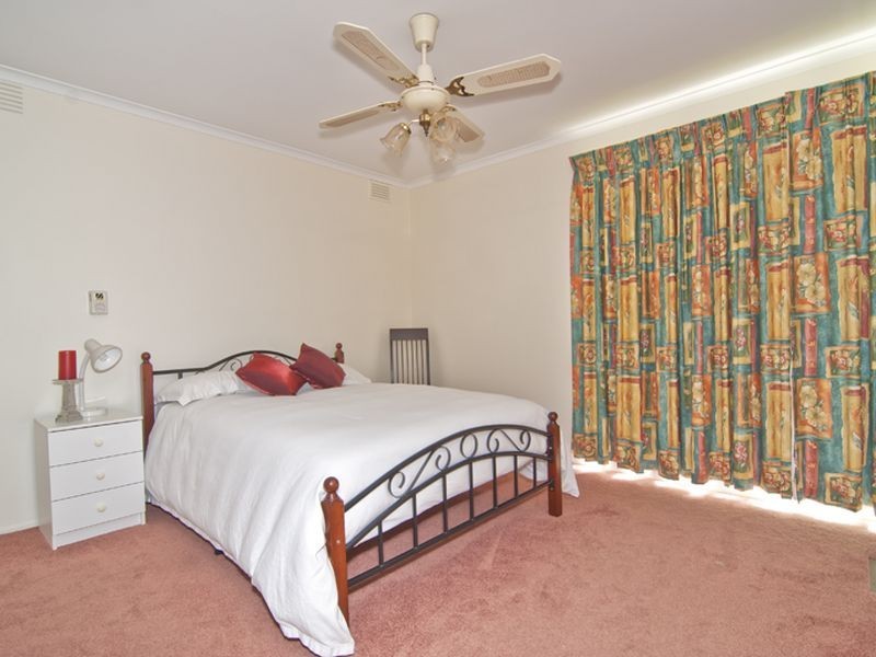 5 Chester Court, Endeavour Hills VIC 3802