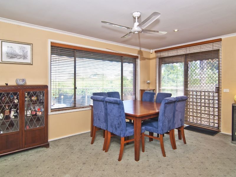 112 James Cook Drive, Endeavour Hills VIC 3802