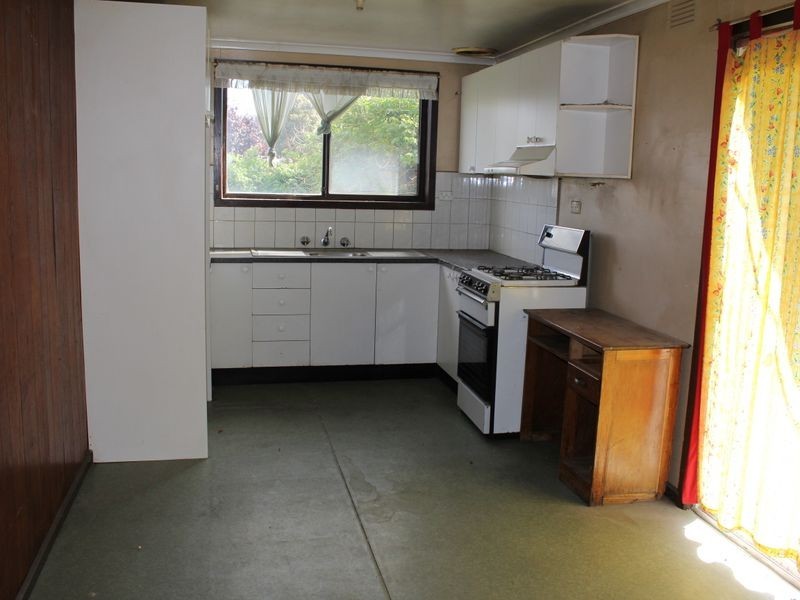 5 Benga Avenue, Dandenong VIC 3175