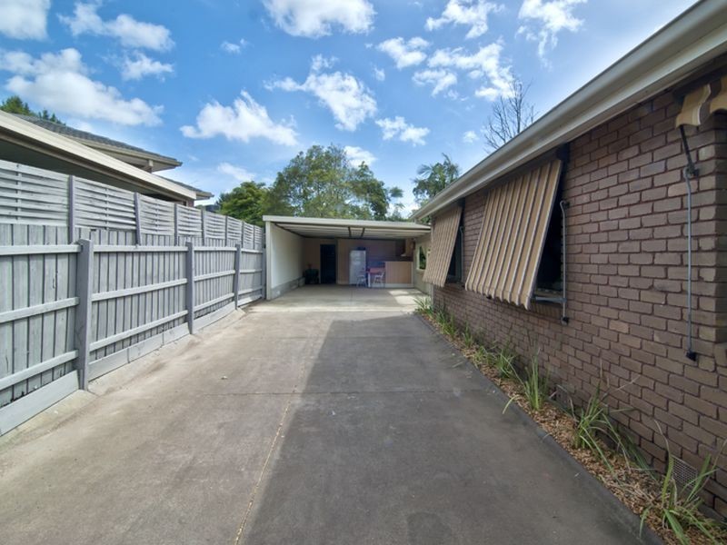 62 Chalcot Drive, Endeavour Hills VIC 3802