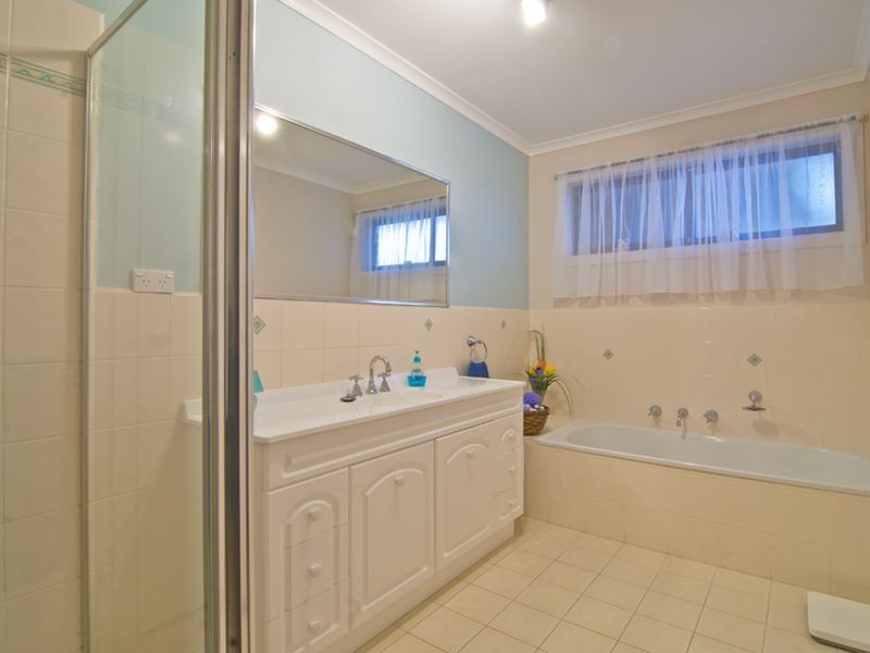 10 Furlong Court, Endeavour Hills VIC 3802