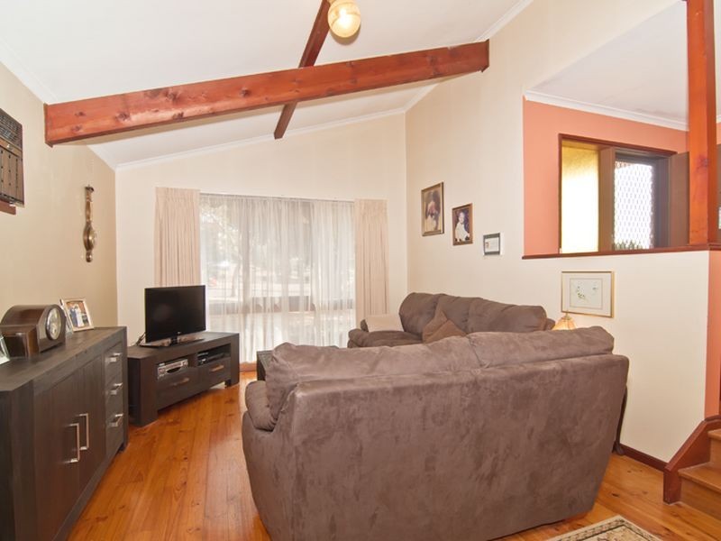 1 Hanover Court, Endeavour Hills VIC 3802