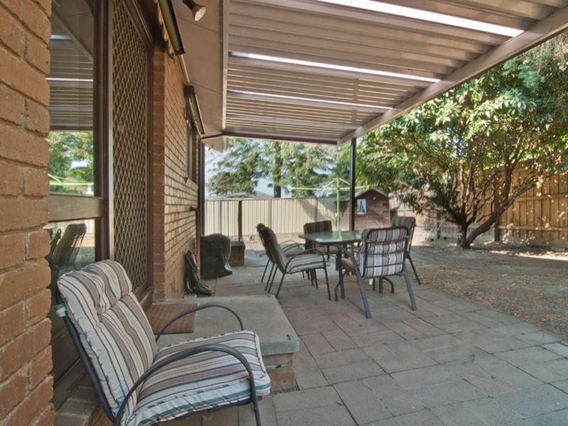 1 Hanover Court, Endeavour Hills VIC 3802