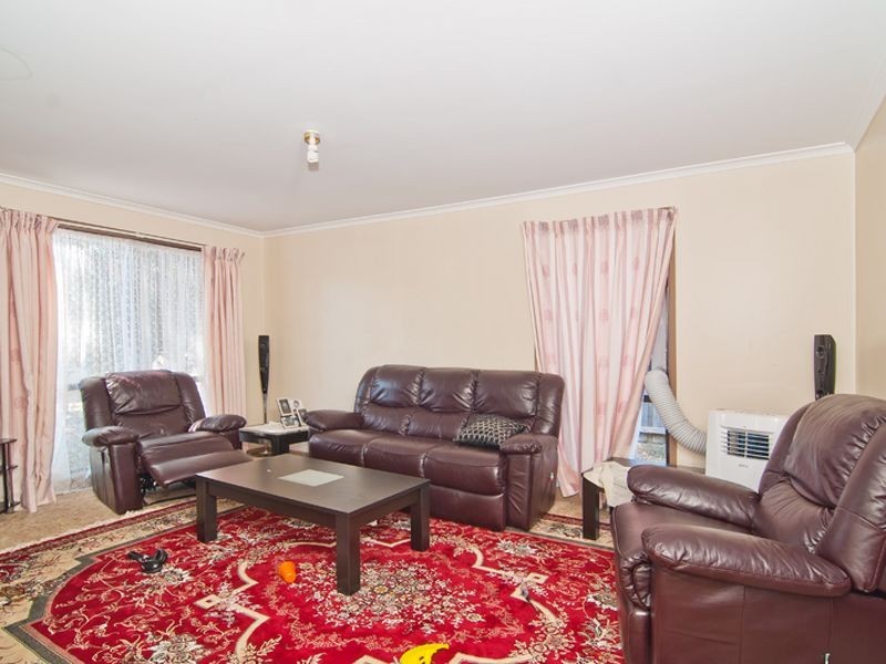 24 Tamarisk Road, Narre Warren VIC 3805