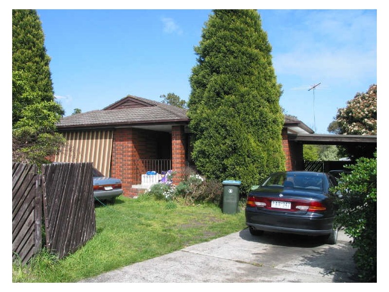 74 James Cook Drive, Endeavour Hills VIC 3802
