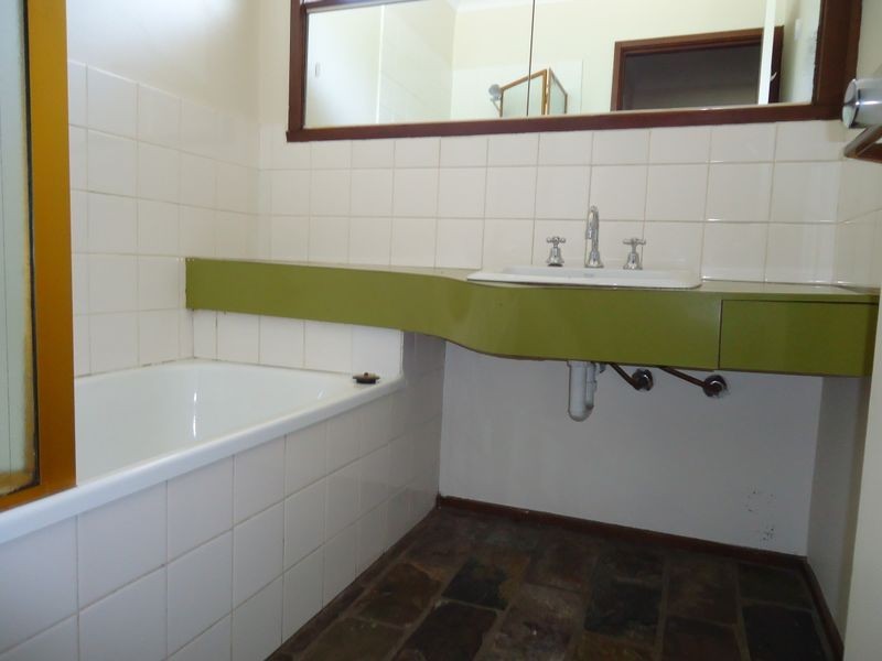 74 James Cook Drive, Endeavour Hills VIC 3802