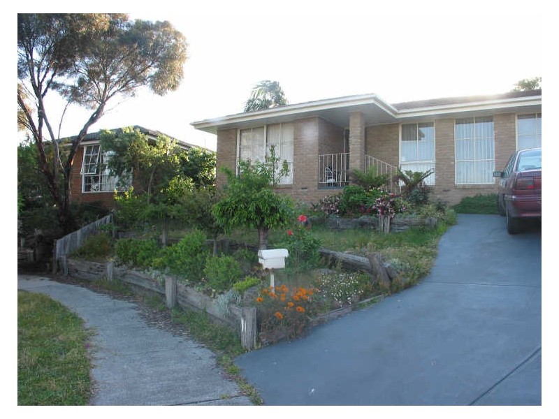 11 Dalvana Court, Hampton Park VIC 3976