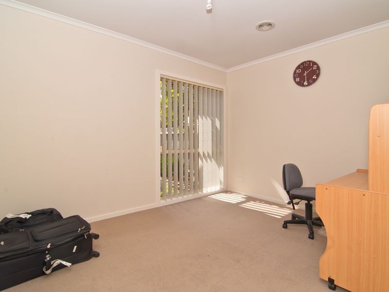 2/12 Burrows Avenue, Dandenong VIC 3175