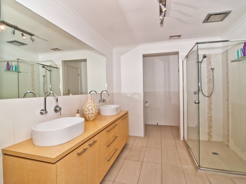 51 Daniel Solander Drive, Endeavour Hills VIC 3802