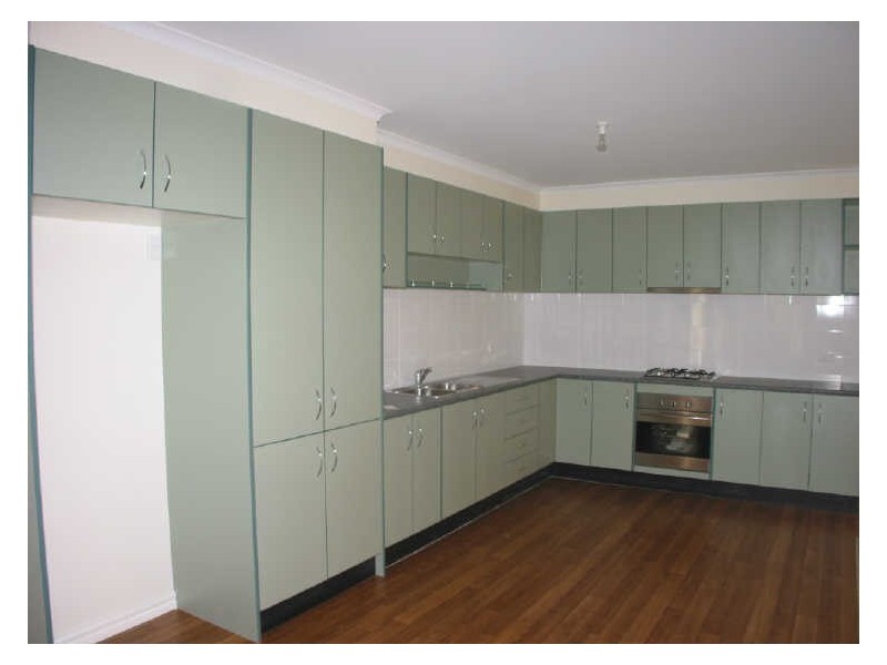 2/53 Menzies Avenue, Dandenong North VIC 3175