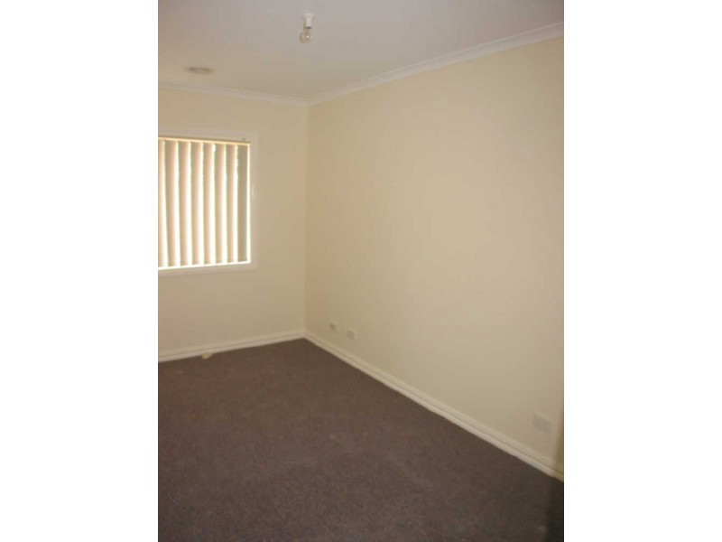 2/53 Menzies Avenue, Dandenong North VIC 3175