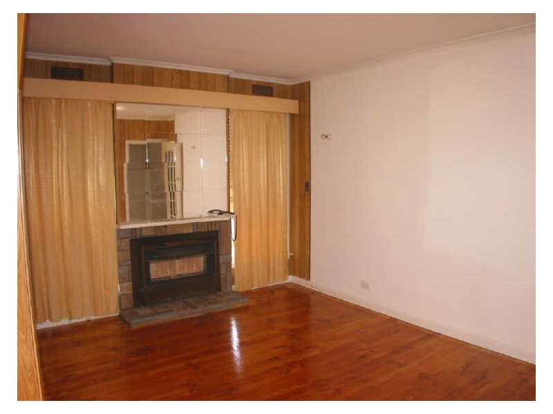 1/28 Deakin Crescent, Dandenong North VIC 3175