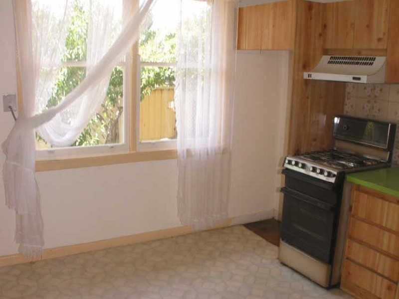 1/28 Deakin Crescent, Dandenong North VIC 3175