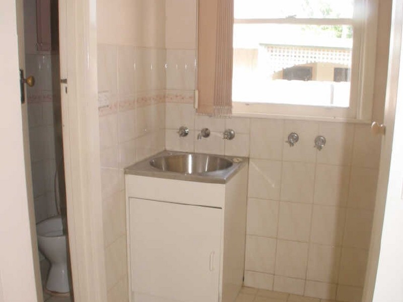 1/28 Deakin Crescent, Dandenong North VIC 3175