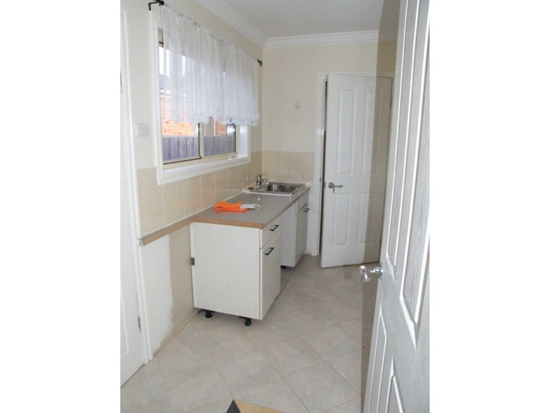 2/12 Rhoden Grove, Eumemmerring VIC 3177