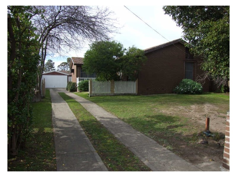 6 Green Valley Crescent, Hampton Park VIC 3976