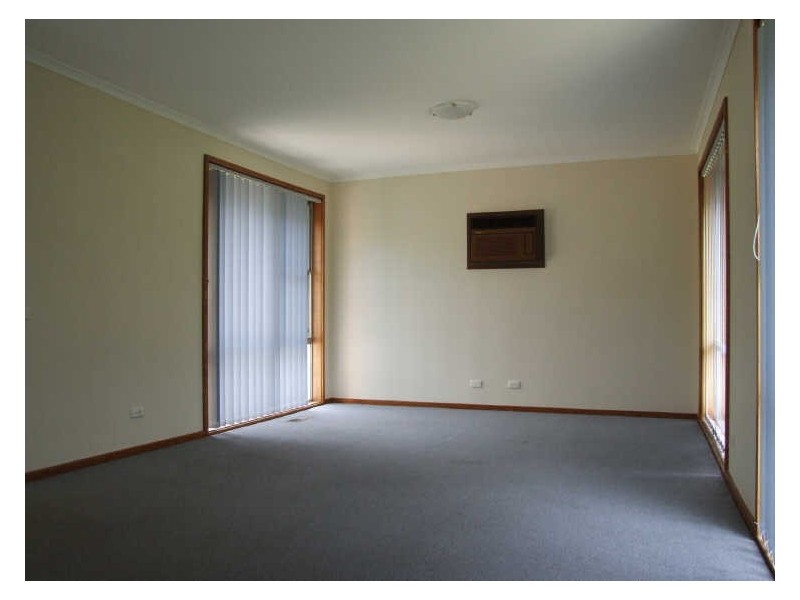 6 Green Valley Crescent, Hampton Park VIC 3976