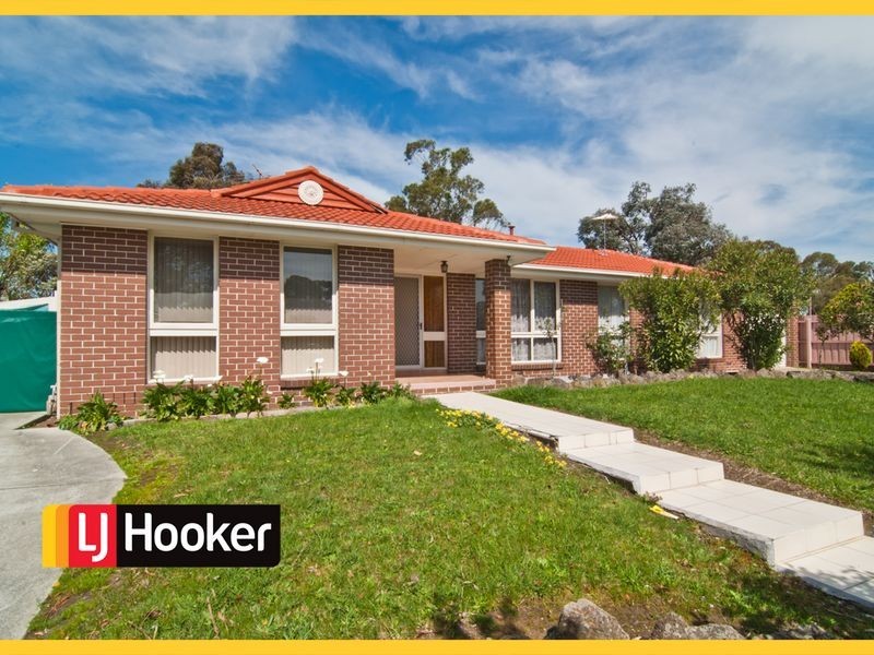 39 Chalcot Drive, Endeavour Hills VIC 3802