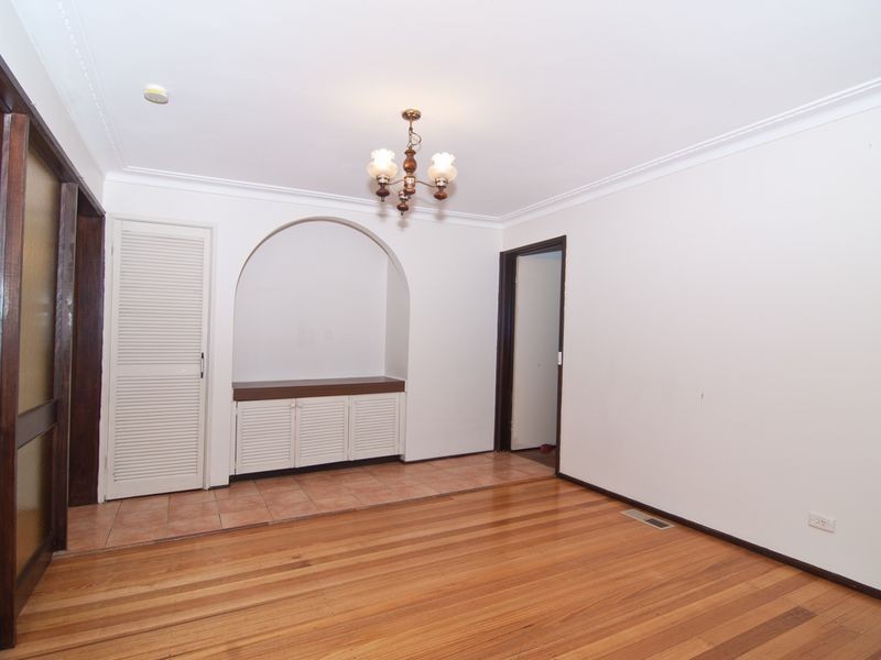 39 Chalcot Drive, Endeavour Hills VIC 3802