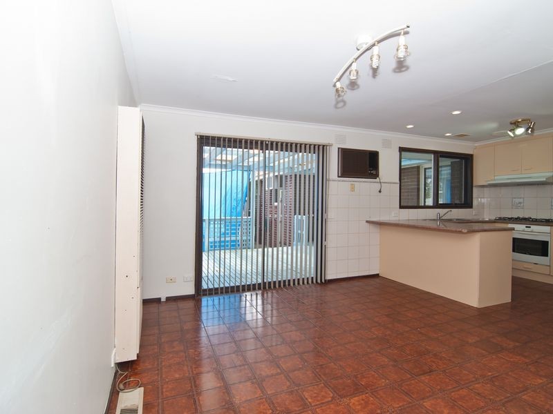 39 Chalcot Drive, Endeavour Hills VIC 3802
