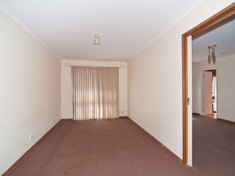 39 Chalcot Drive, Endeavour Hills VIC 3802