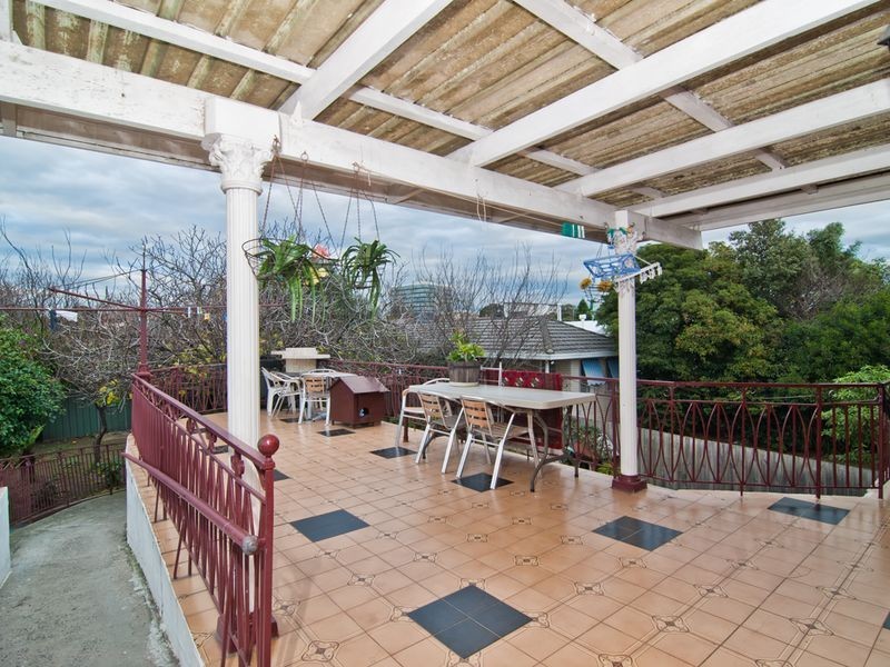 32 Pickett Street, Dandenong VIC 3175