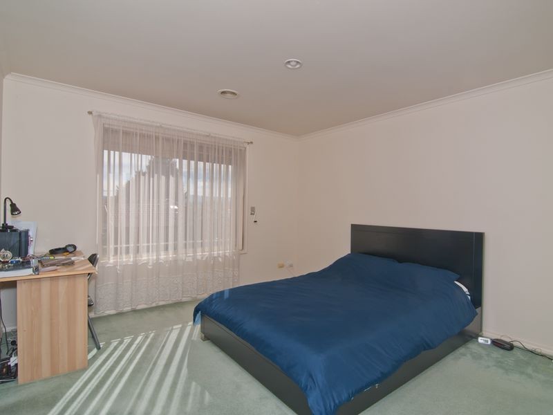 12/8 Monteith Crescent, Endeavour Hills VIC 3802