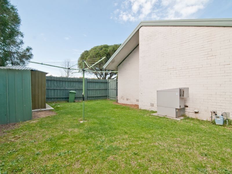1 Clangula Court, Endeavour Hills VIC 3802