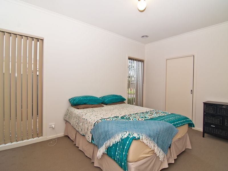 19 Tranquil Lane, Cranbourne North VIC 3977