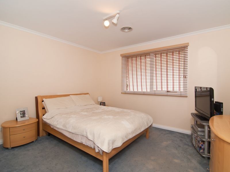 2 Armiston Court, Endeavour Hills VIC 3802