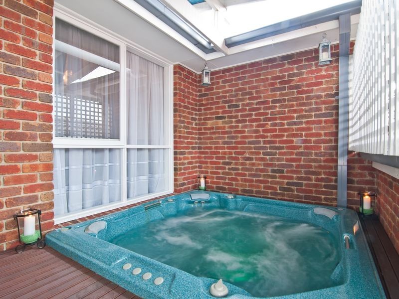 2 Armiston Court, Endeavour Hills VIC 3802