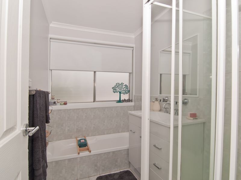 1 Rapanea Court, Endeavour Hills VIC 3802