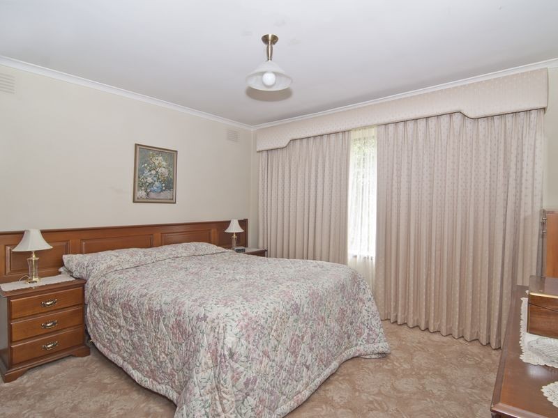 2 Rapanea Court, Endeavour Hills VIC 3802